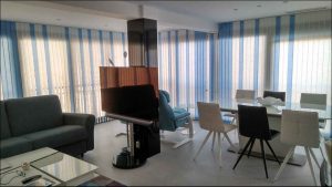 cortinas verticales en color coordinado